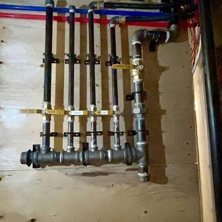 Black iron manifold — Appliance branches